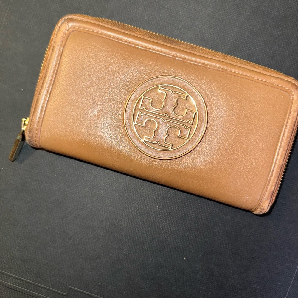 Tory Burch continental envelope wallet